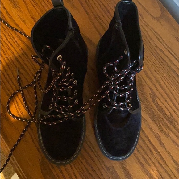 Boots - Picture 2 of 4